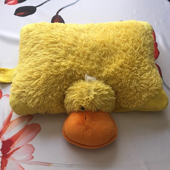 2 pillows - Picture 4 of 6